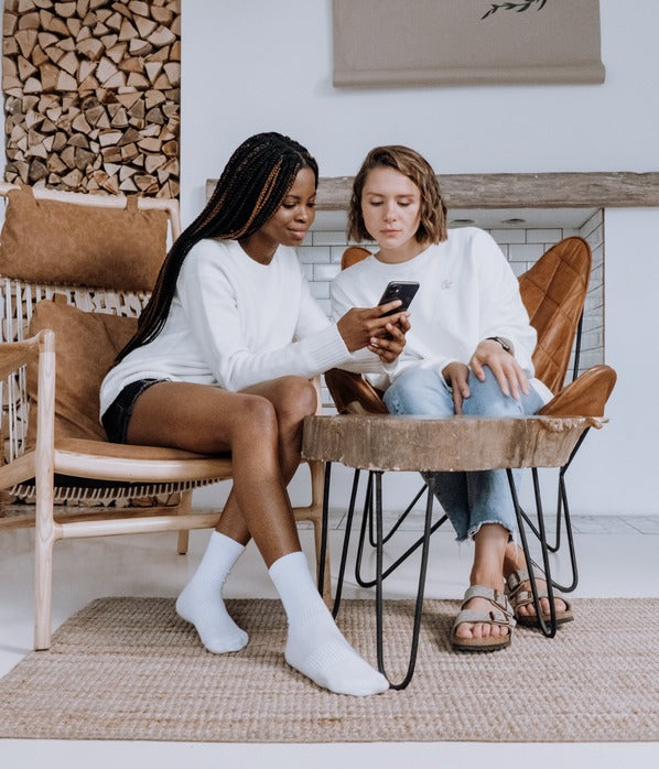 5 Ways Your Social Life Influences Your Gut